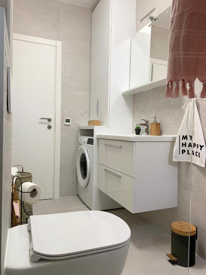 Blue Shell Apartma