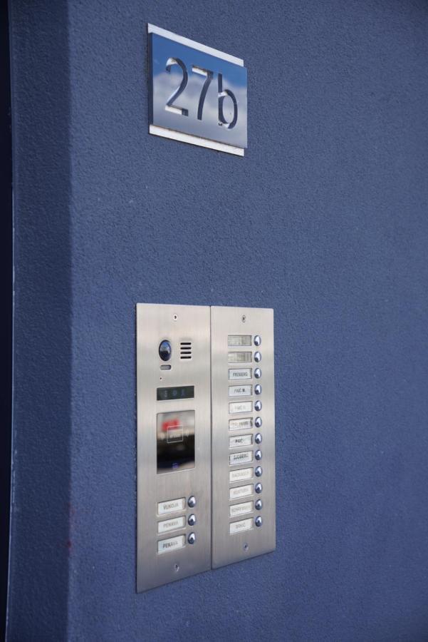 Blue Shell Apartma