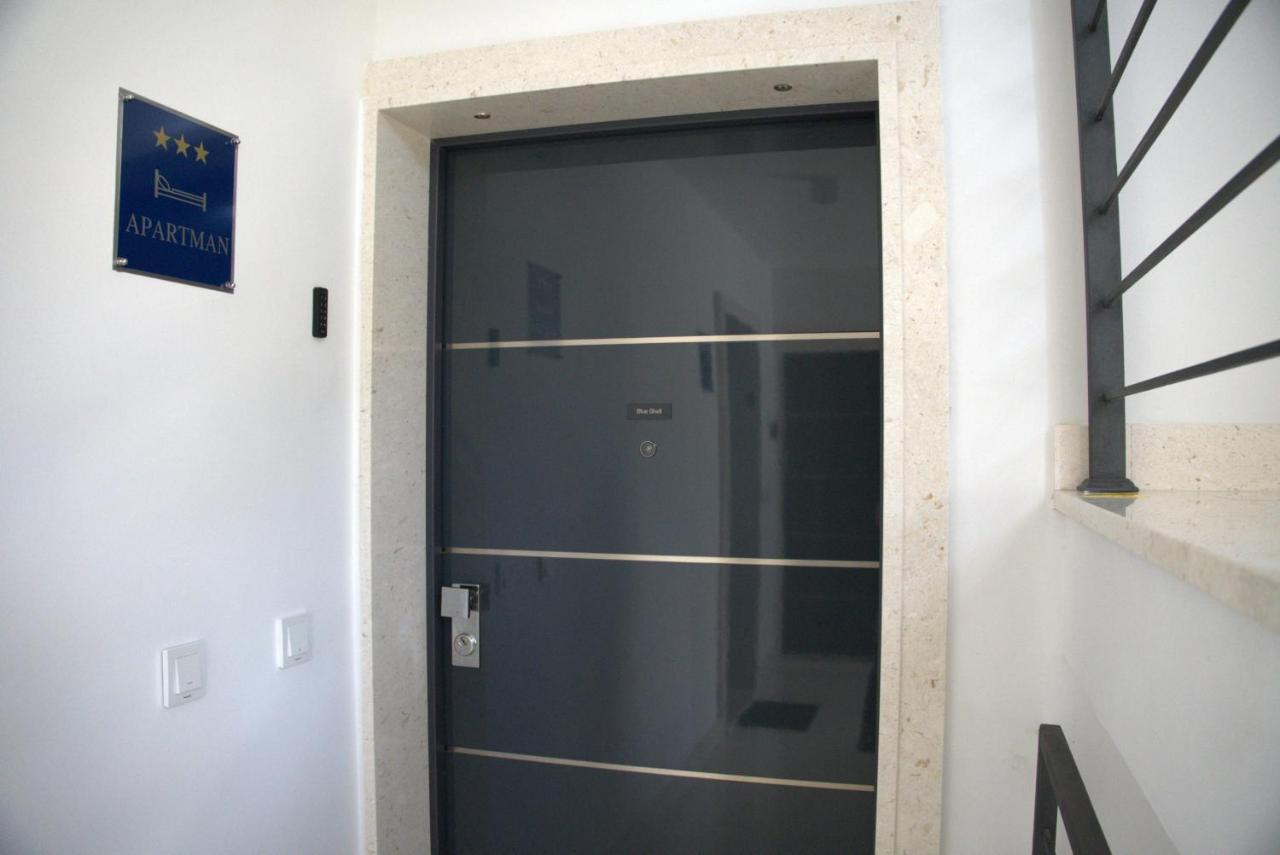 Blue Shell Apartma